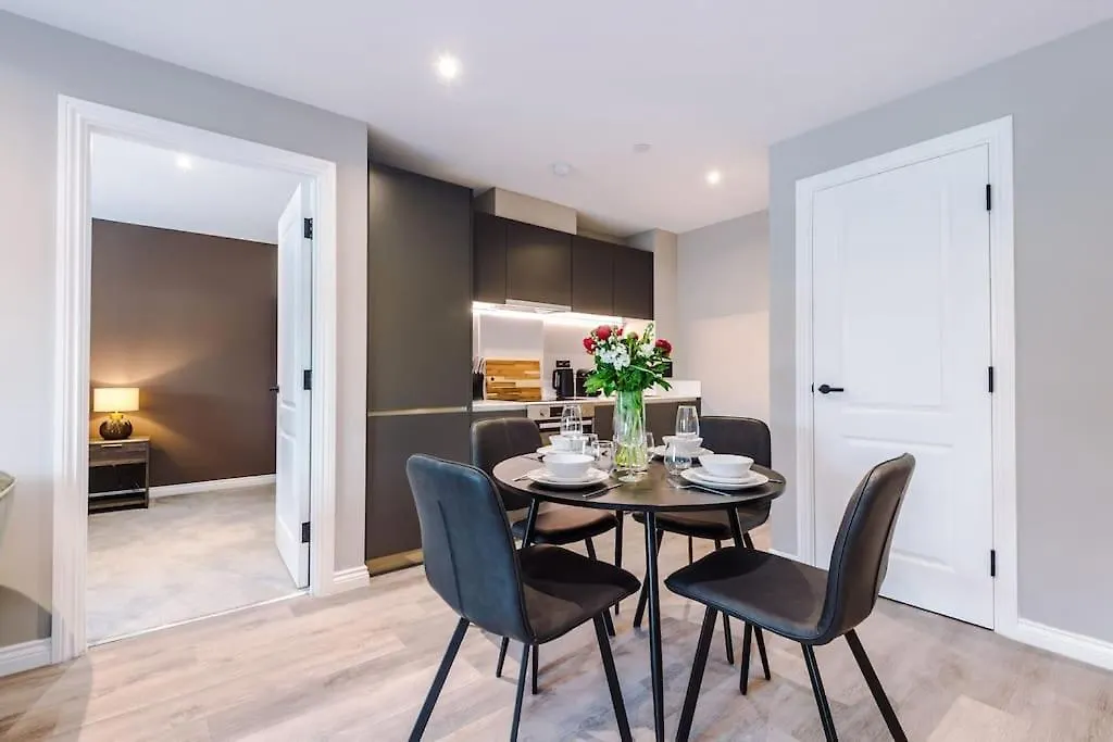 2 Bedroom Apartment Leeds City Centre United Kingdom